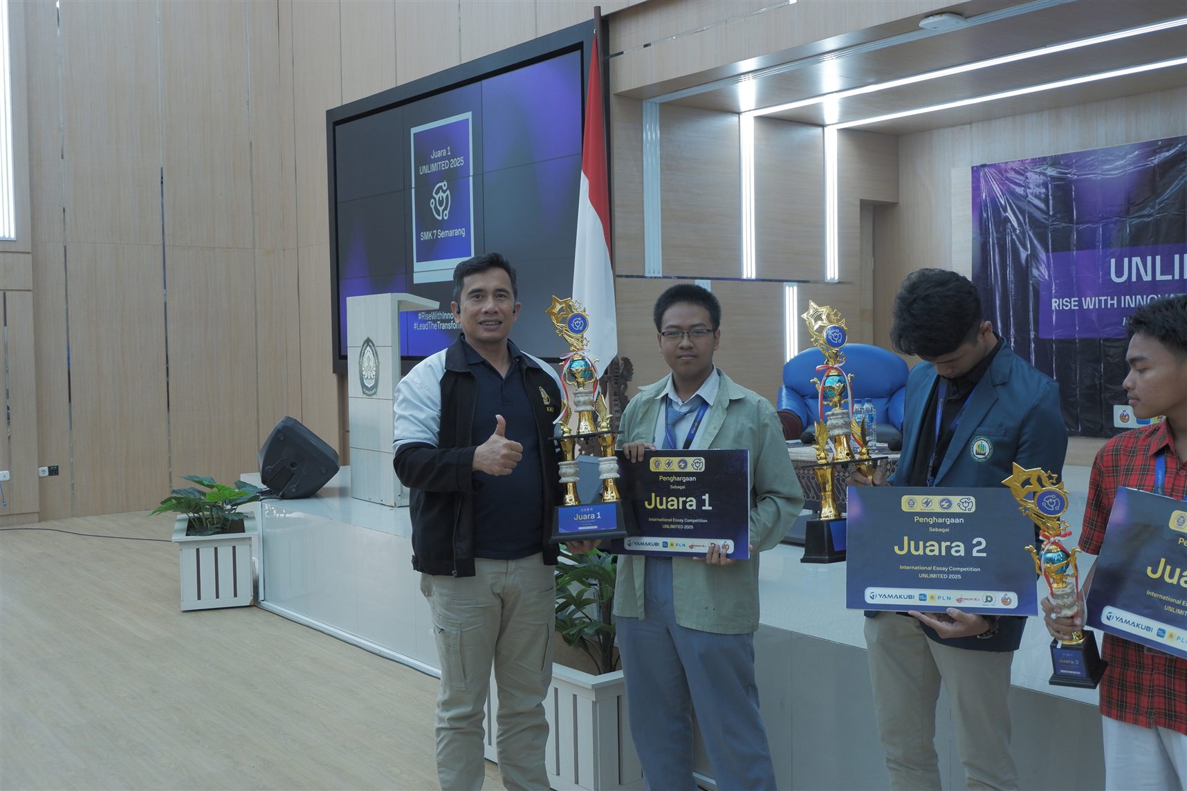 Dokumentasi UNLIMITED - Kompetisi Robotik